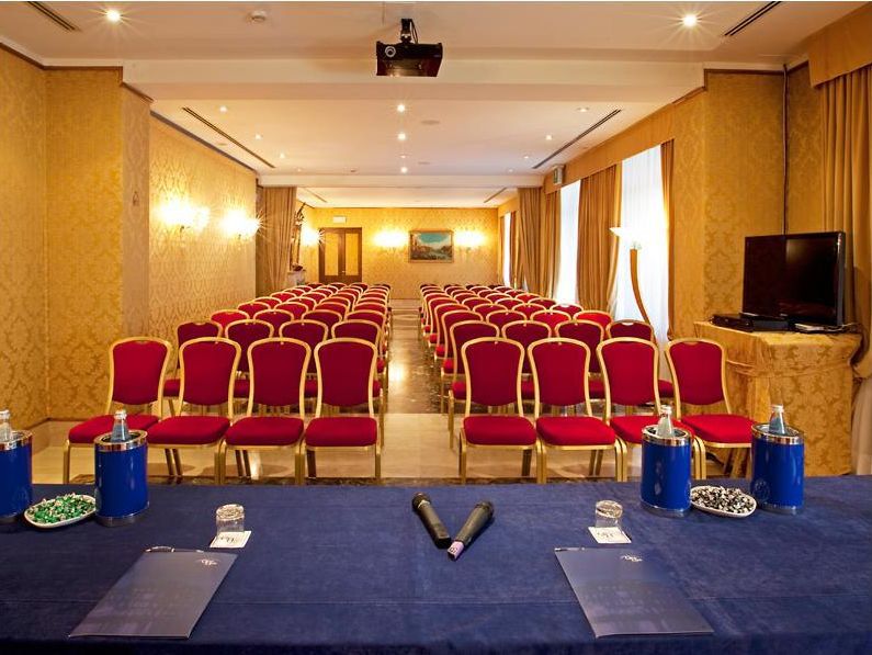 Amadeus 4* Venice